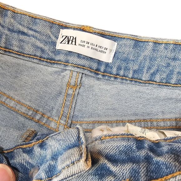 Zara High Rise Frayed Cut Off Jean Shorts Size 6 - Picture 3 of 7